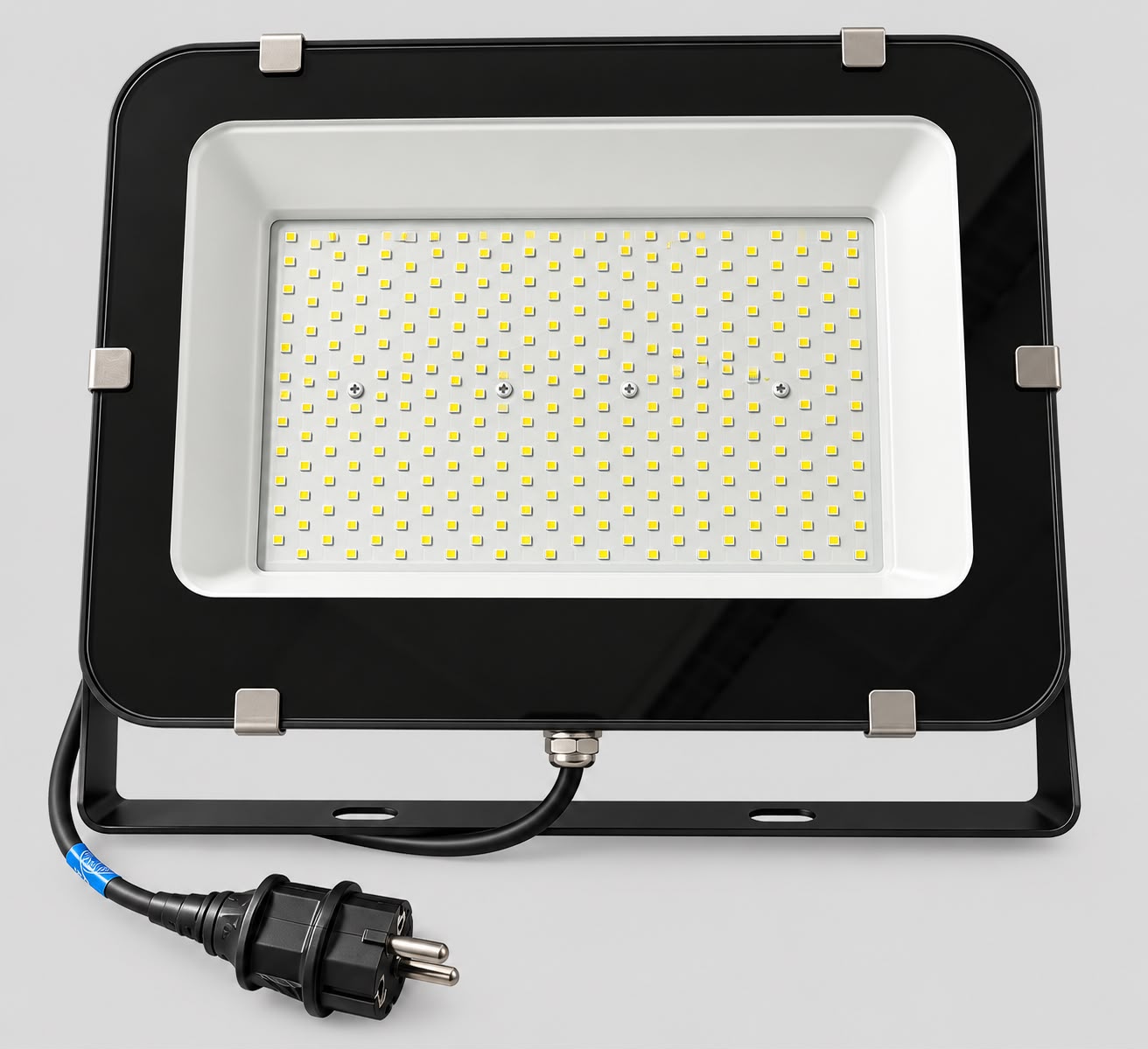 LED-Strahler 500W mit Bügelhalterung und Schuko-Anschlusskabel